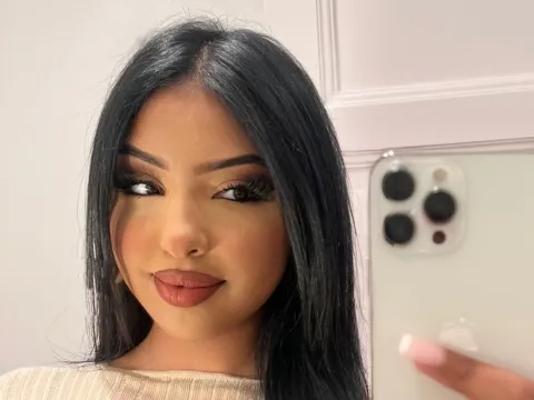 chat live model EmiraZayn