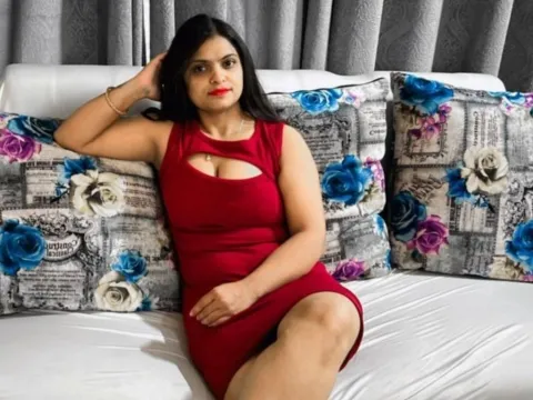 live cam chat model KiaMiles