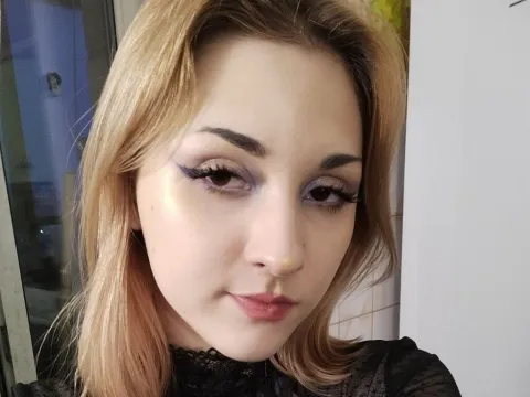 adult video model MakkyPiercen