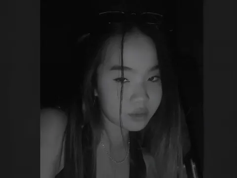 video dating model MimiLan