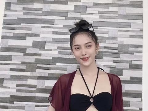 adult webcam model PrettyChary